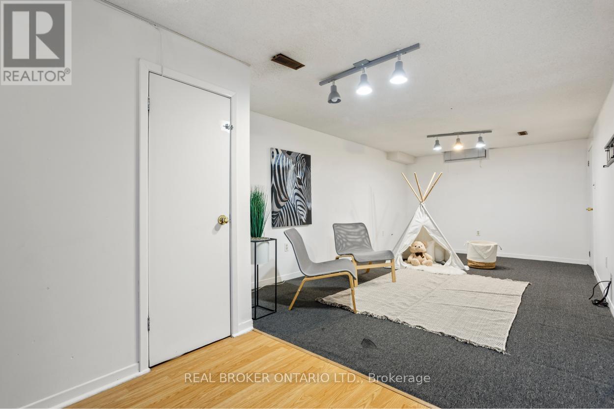 1804 Princelea Place, Mississauga, Ontario  L5M 3R8 - Photo 34 - W13463728
