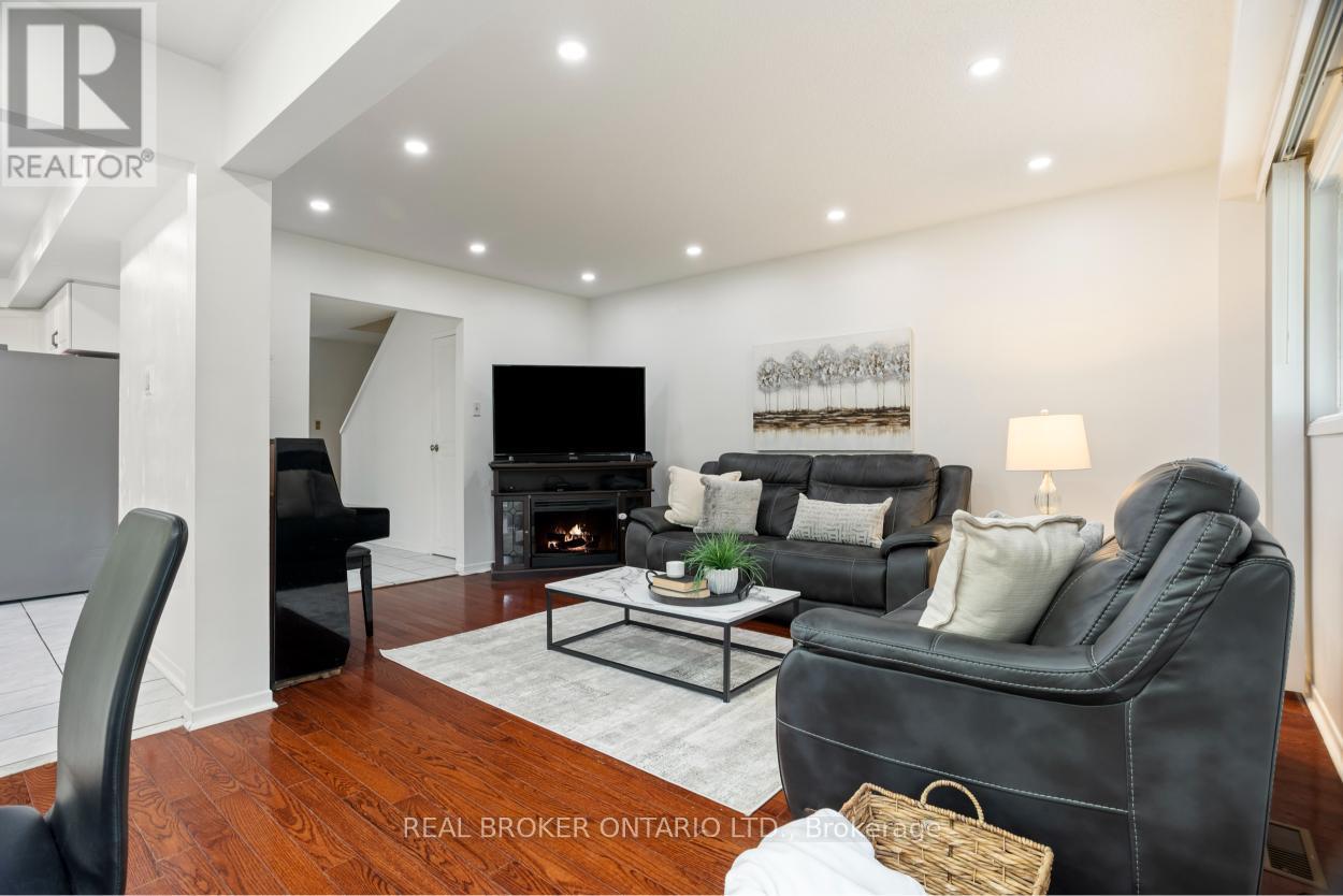 1804 Princelea Place, Mississauga, Ontario  L5M 3R8 - Photo 8 - W13463728