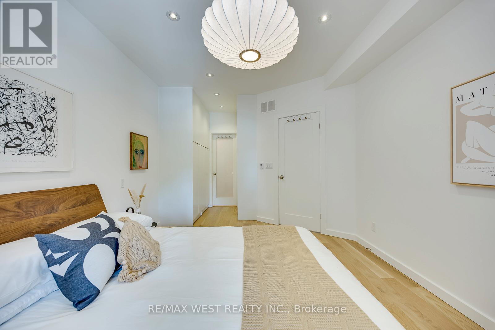 80 Rockwell Avenue, Toronto, Ontario  M6N 1N8 - Photo 13 - W13463762