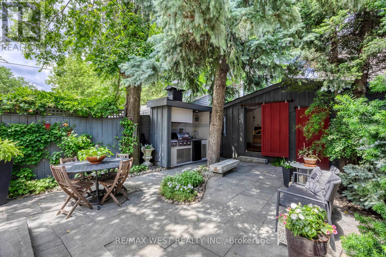80 Rockwell Avenue, Toronto, Ontario  M6N 1N8 - Photo 33 - W13463762