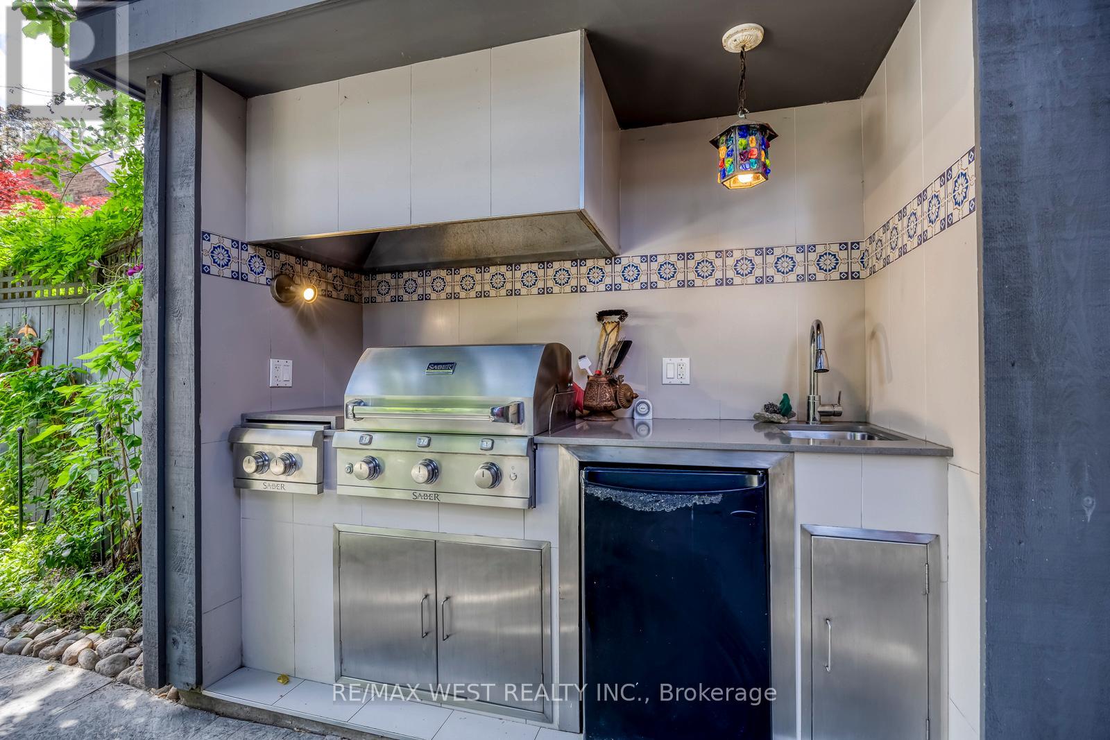 80 Rockwell Avenue, Toronto, Ontario  M6N 1N8 - Photo 35 - W13463762