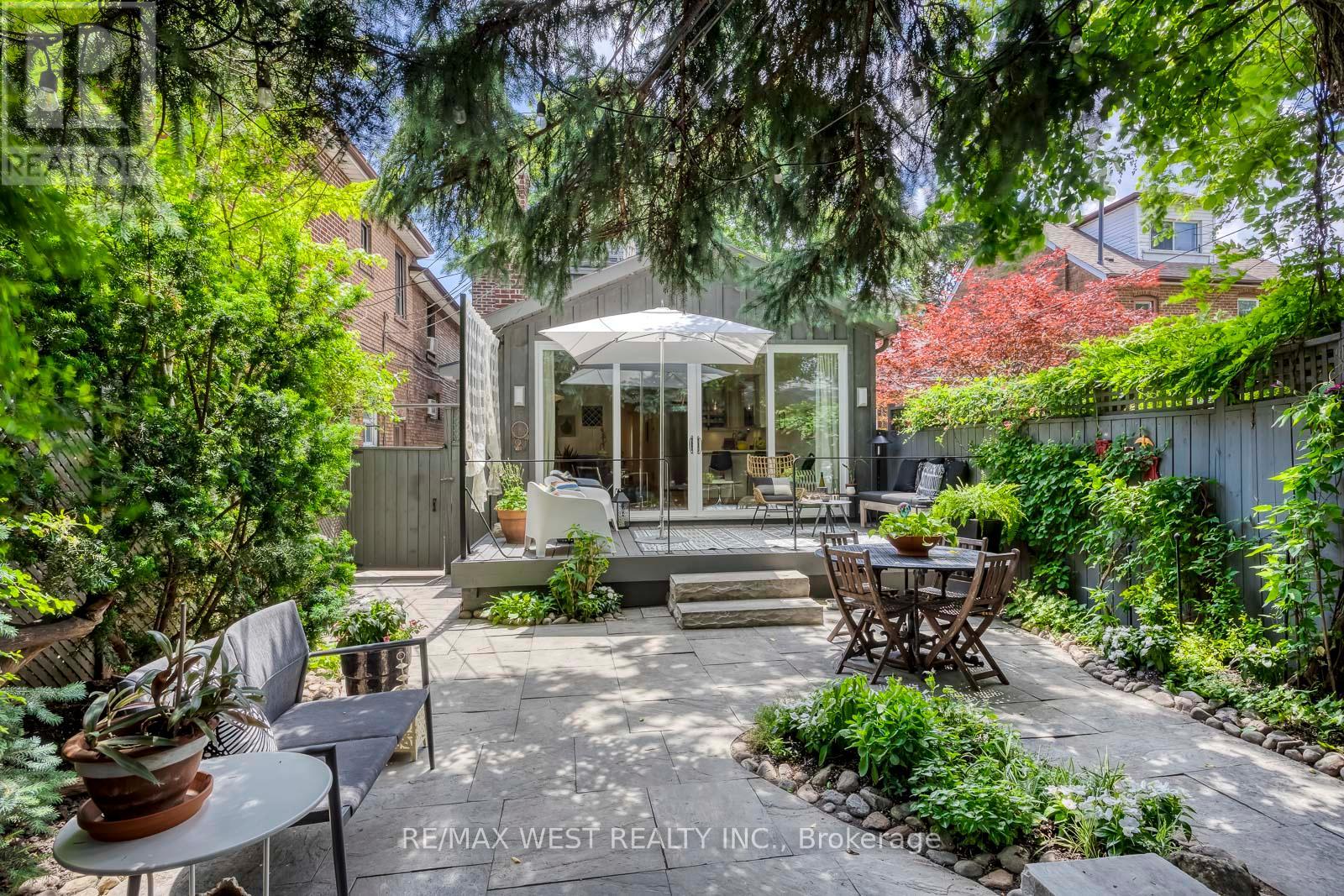 80 Rockwell Avenue, Toronto, Ontario  M6N 1N8 - Photo 38 - W13463762