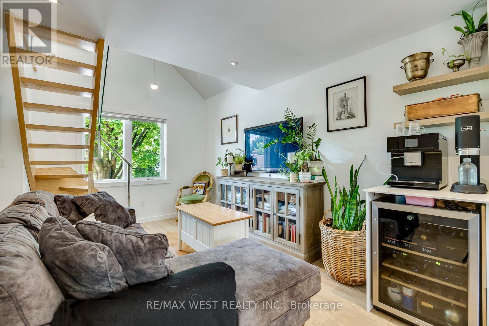 80 Rockwell Avenue, Toronto, Ontario  M6N 1N8 - Photo 39 - W13463762