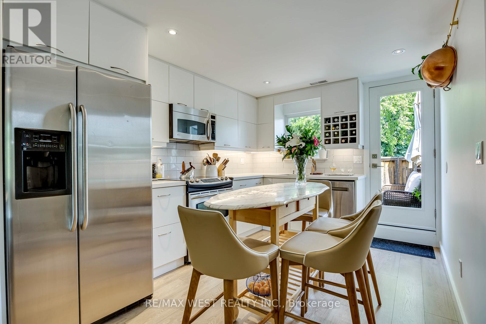 80 Rockwell Avenue, Toronto, Ontario  M6N 1N8 - Photo 42 - W13463762