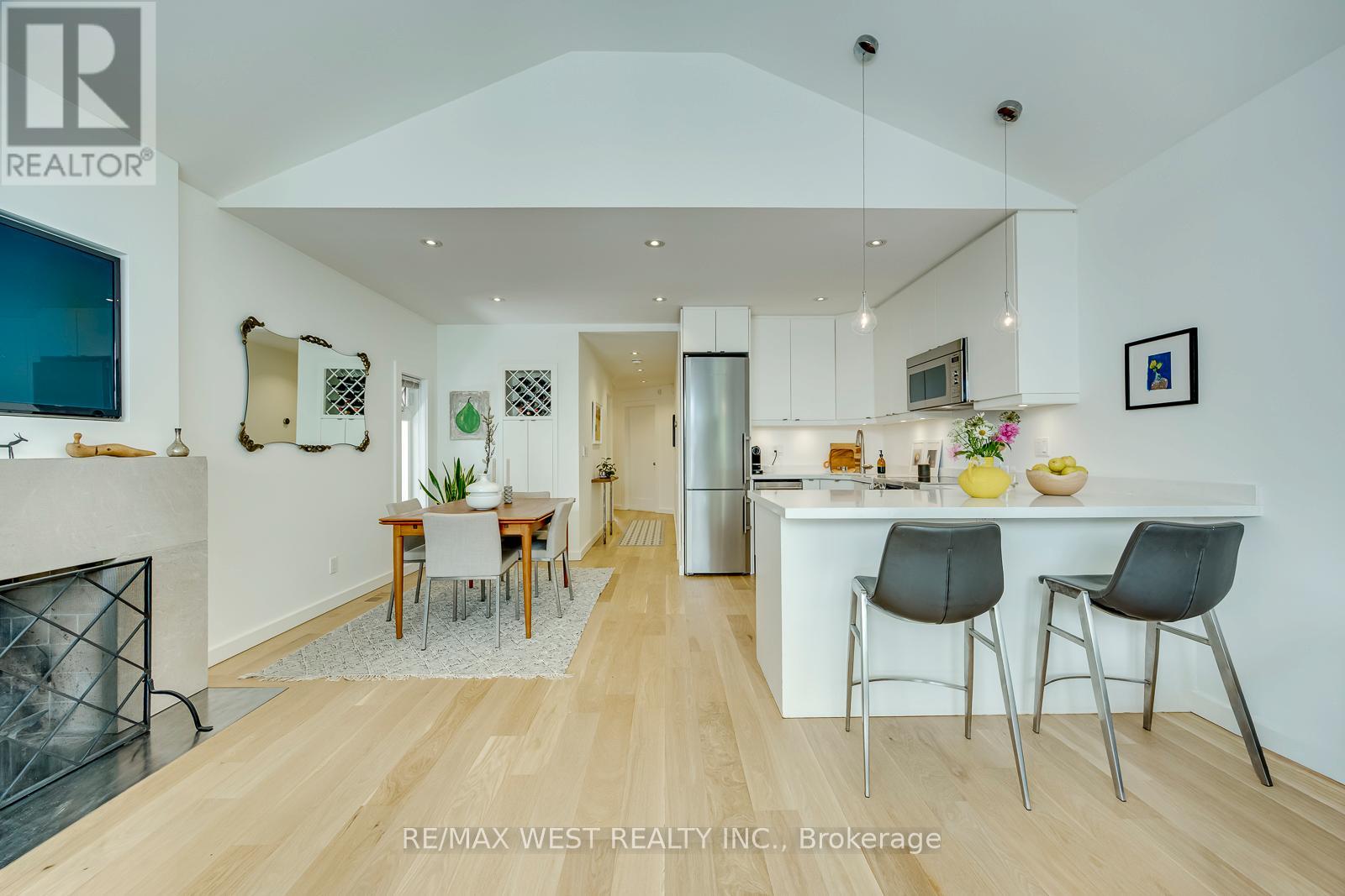 80 Rockwell Avenue, Toronto, Ontario  M6N 1N8 - Photo 6 - W13463762