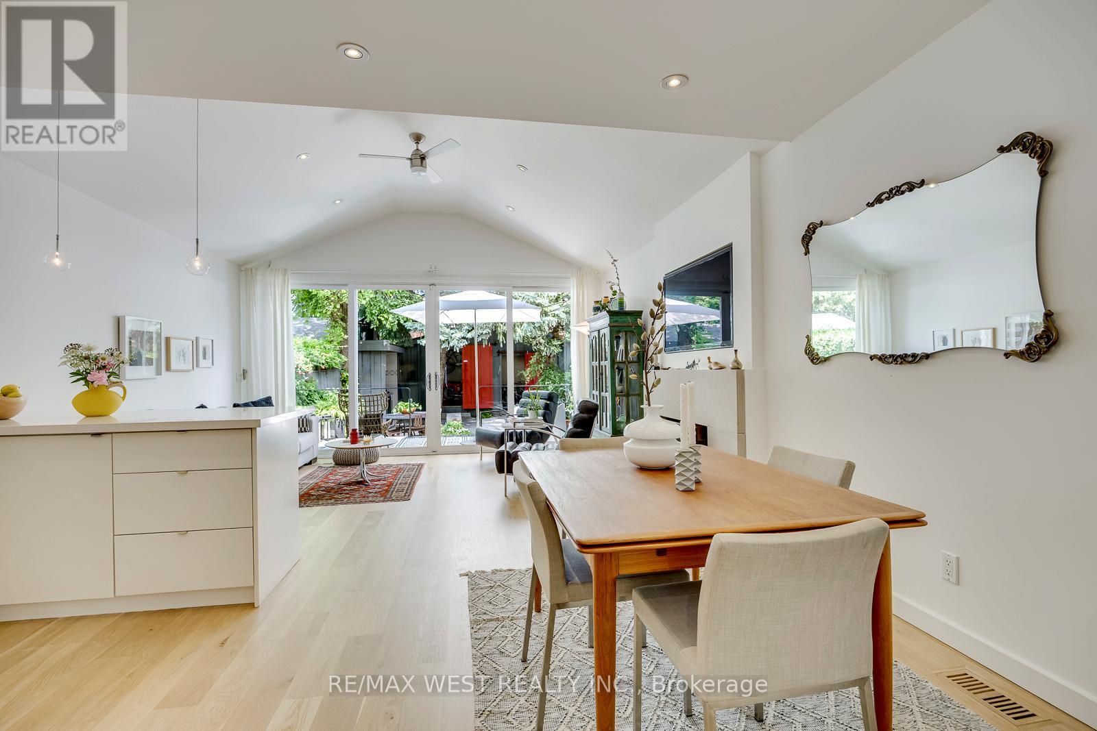 80 Rockwell Avenue, Toronto, Ontario  M6N 1N8 - Photo 9 - W13463762