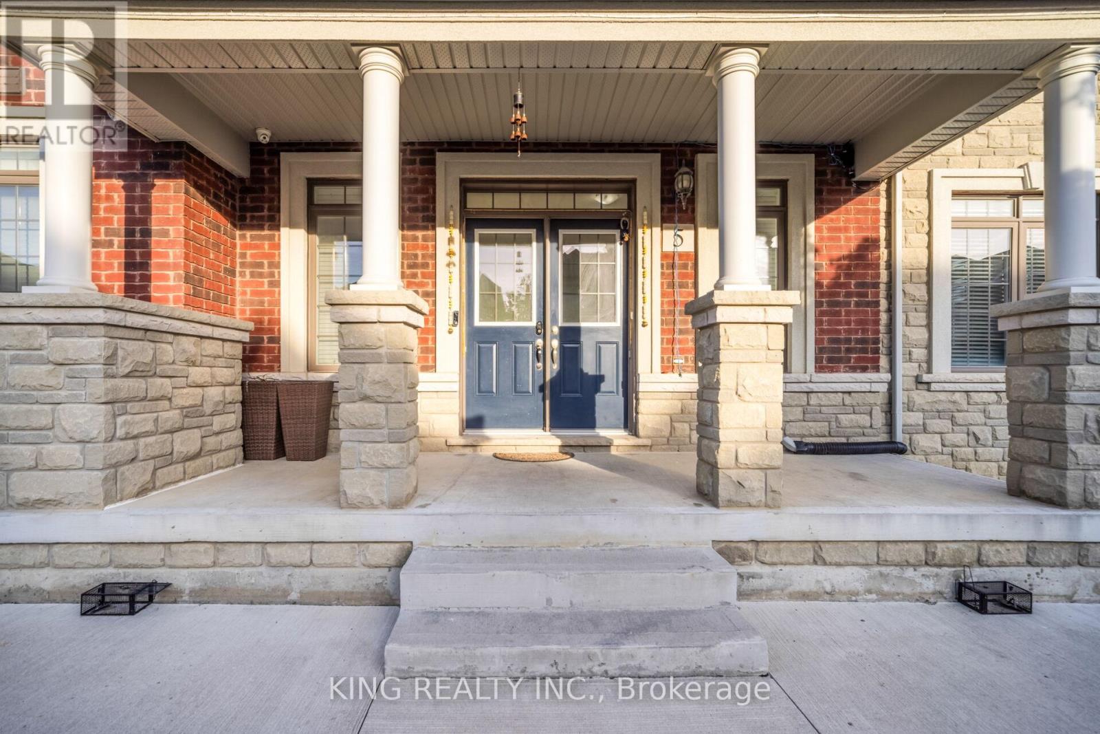 5 Loomis Road, Brampton, Ontario  L7A 4X9 - Photo 4 - W13463768