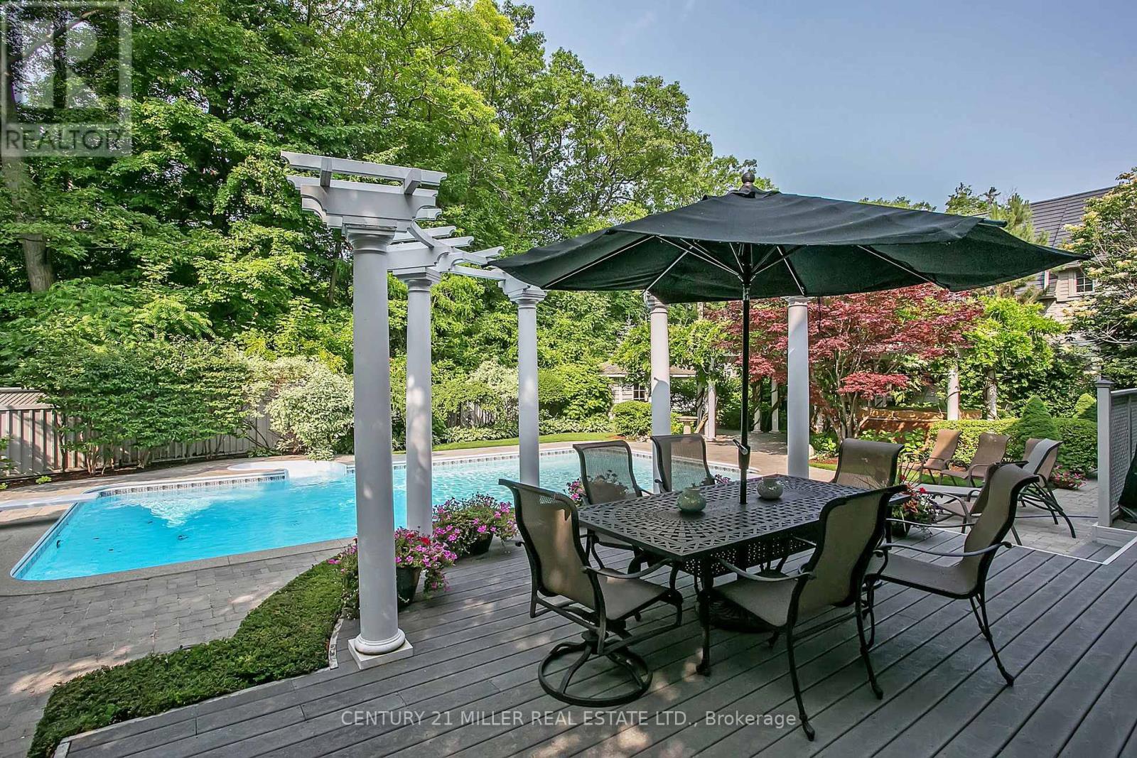 122 Lisonally Court, Oakville, Ontario  L6L 6P2 - Photo 10 - W13463774