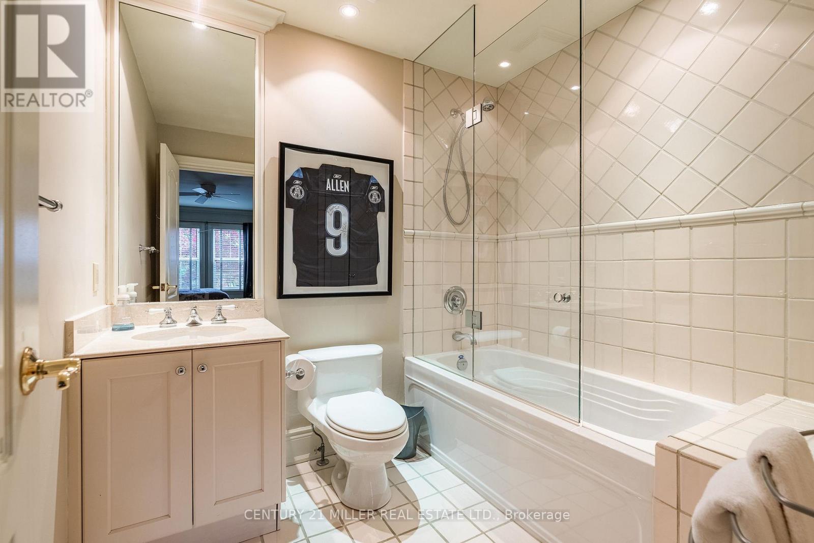 122 Lisonally Court, Oakville, Ontario  L6L 6P2 - Photo 36 - W13463774