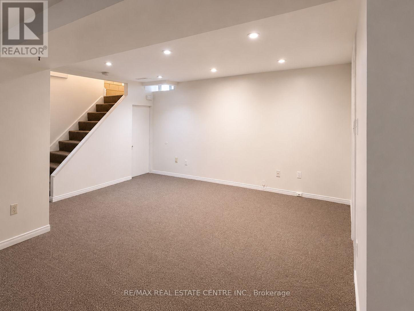 4397 Guildwood Way, Mississauga, Ontario  L5R 2A9 - Photo 3 - W13463778