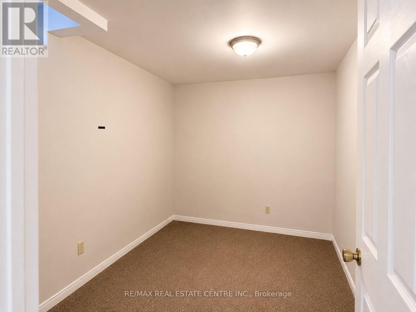 4397 Guildwood Way, Mississauga, Ontario  L5R 2A9 - Photo 8 - W13463778