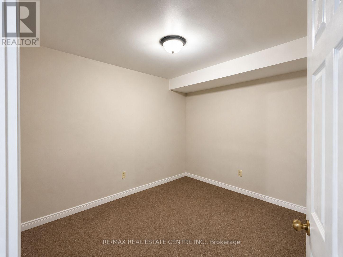 4397 Guildwood Way, Mississauga, Ontario  L5R 2A9 - Photo 9 - W13463778