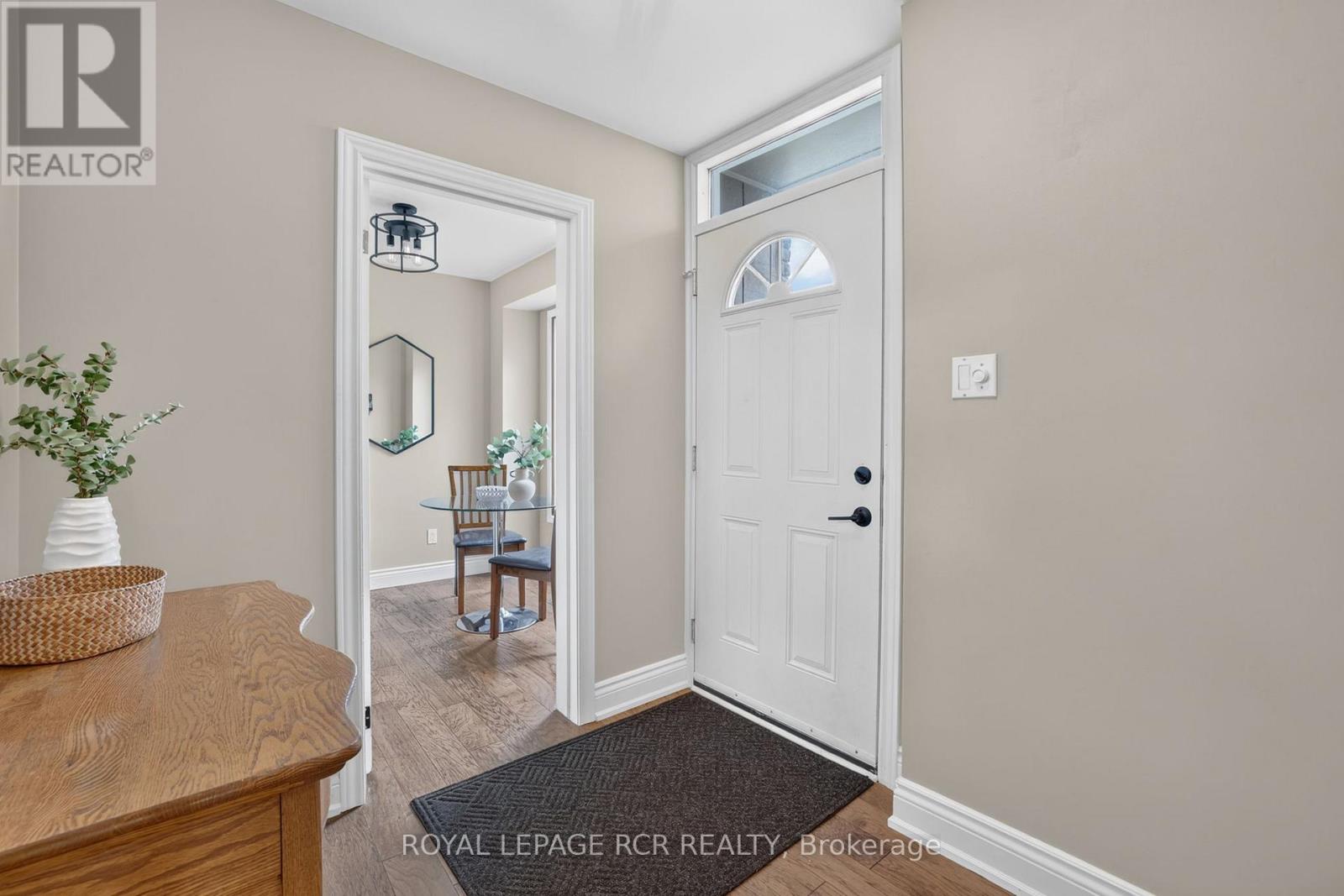 12 Macassa Court, Brampton, Ontario  L6Z 1B3 - Photo 4 - W13463782