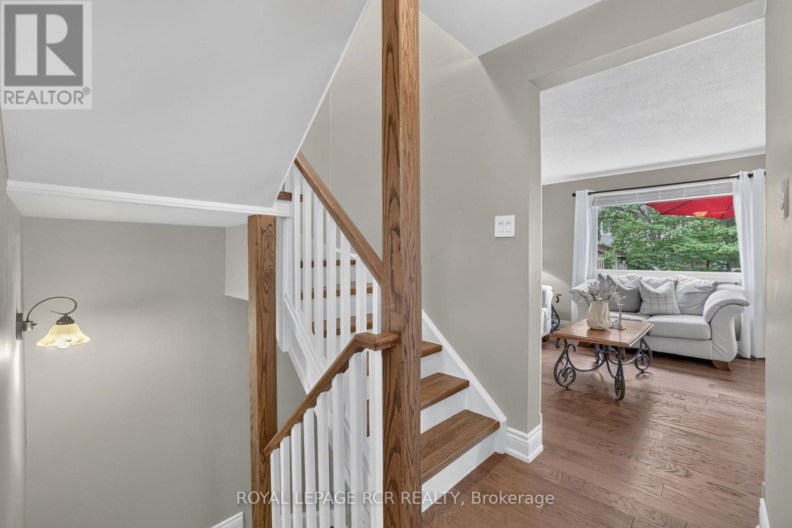 12 Macassa Court, Brampton, Ontario  L6Z 1B3 - Photo 8 - W13463782