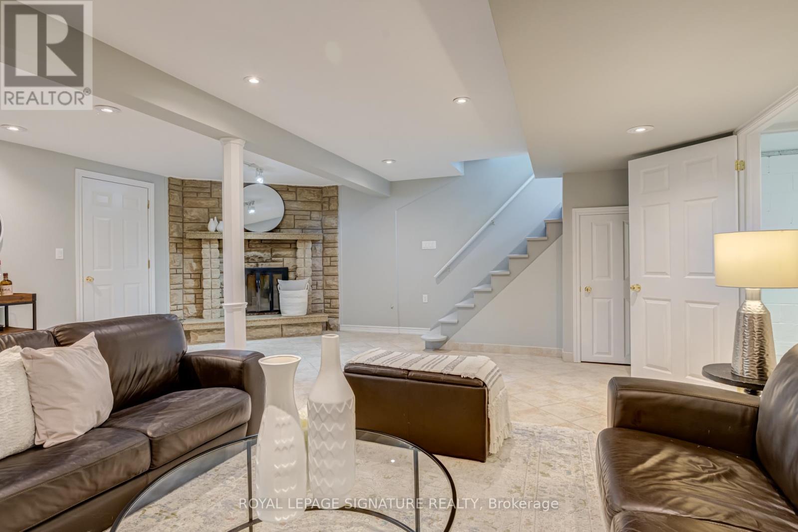 1472 Myron Drive, Mississauga, Ontario L5E 2N6 - Photo 27 - W13463856