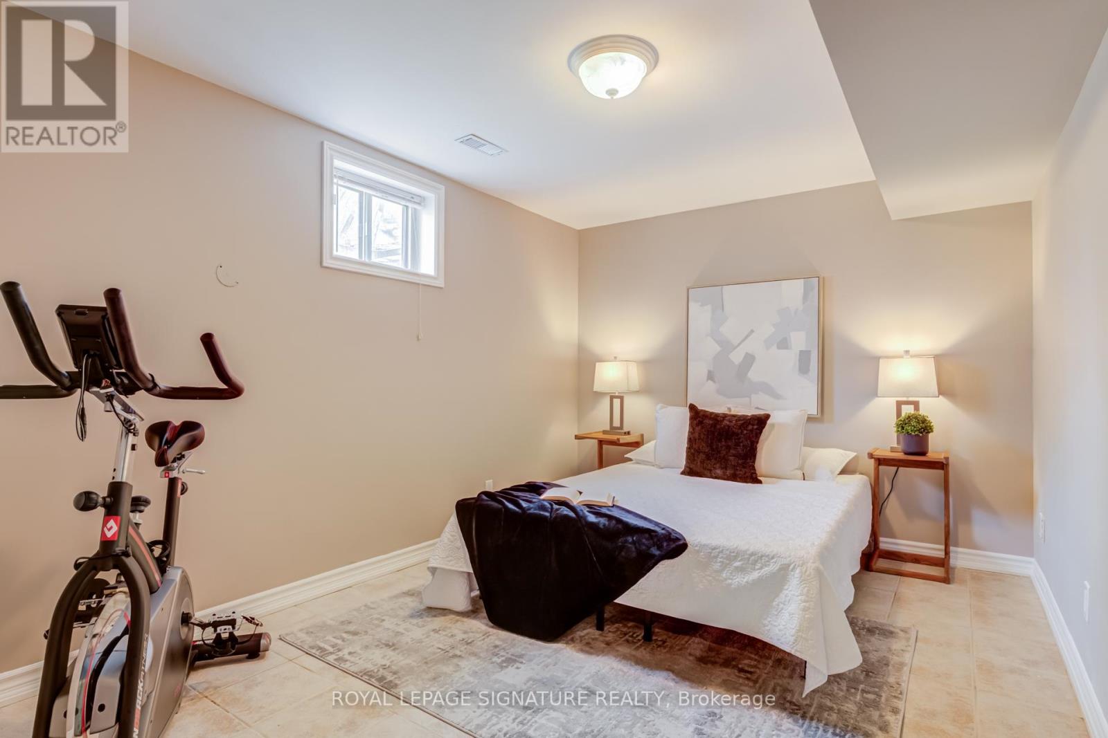 1472 Myron Drive, Mississauga, Ontario L5E 2N6 - Photo 32 - W13463856