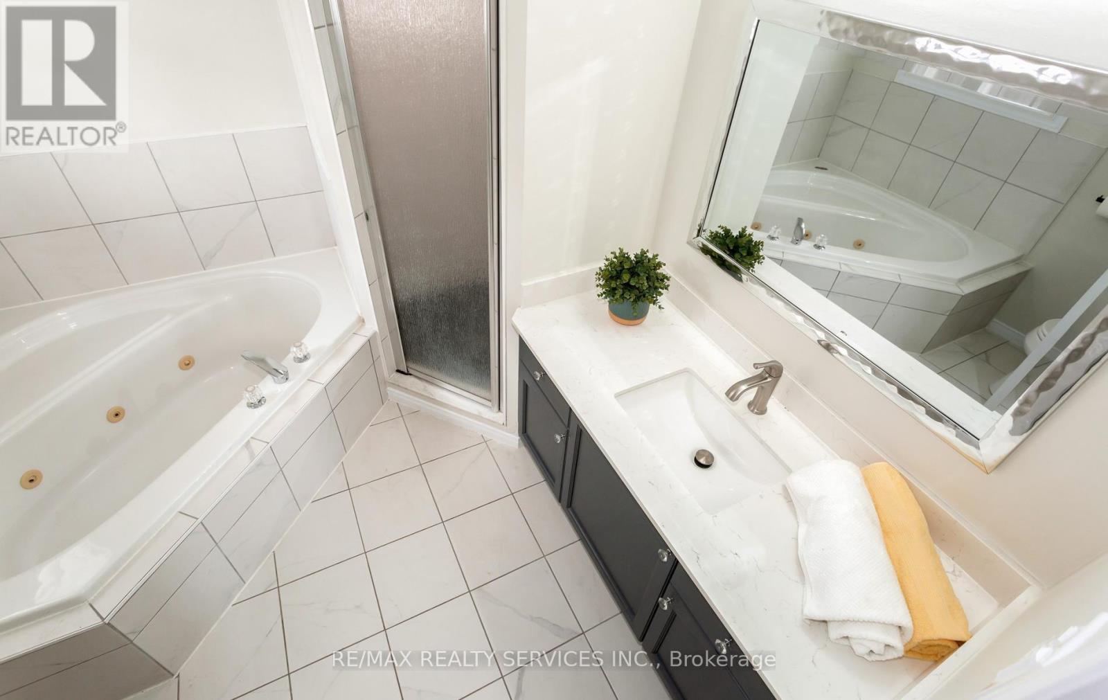 4110 Forest Run Avenue, Burlington, Ontario  L7M 4L7 - Photo 22 - W13463874