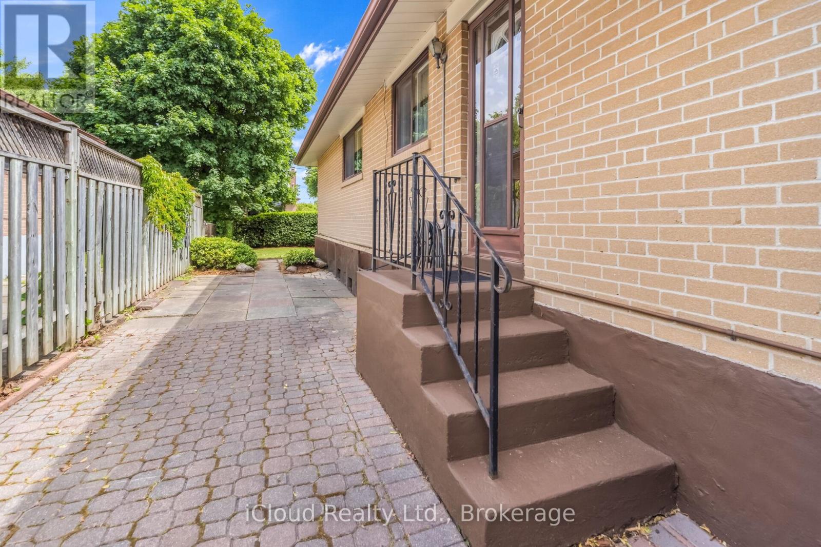 17 Algonquin Boulevard, Brampton, Ontario  L6T 1R7 - Photo 48 - W13463882