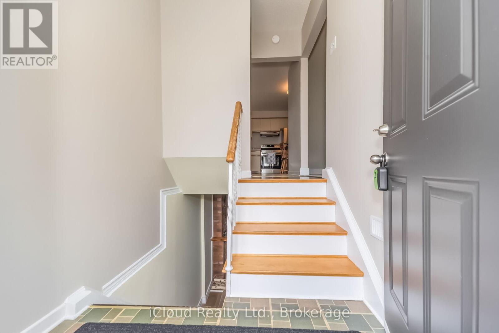 17 Algonquin Boulevard, Brampton, Ontario  L6T 1R7 - Photo 6 - W13463882