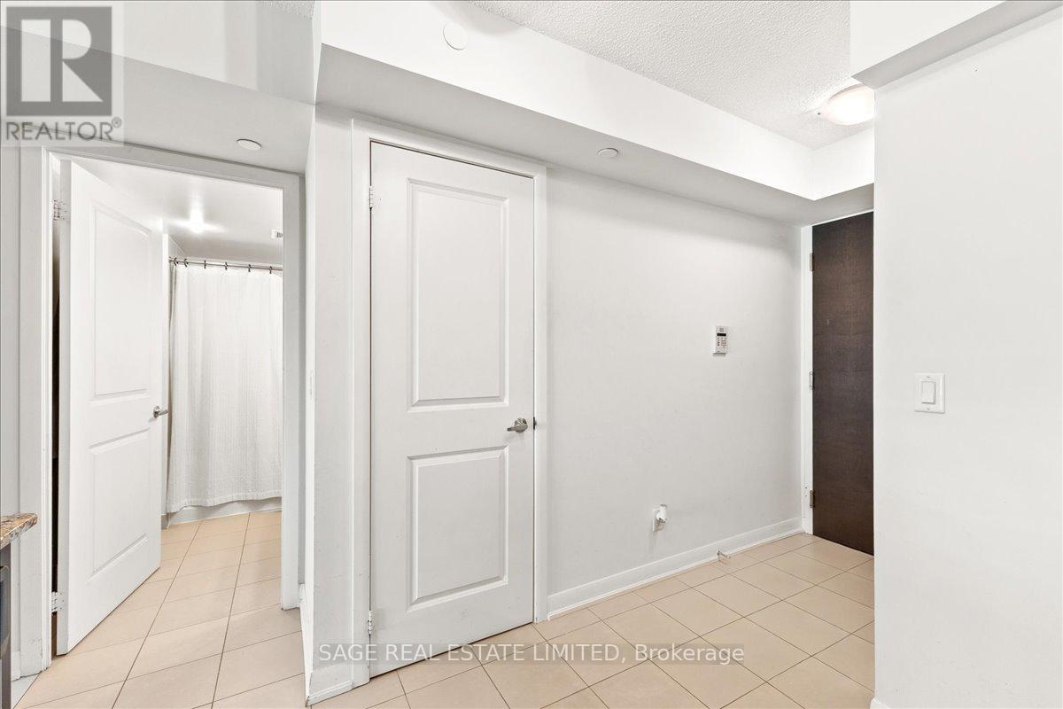 905 - 215 Sherway Gardens Road, Toronto, Ontario  M9C 0A5 - Photo 11 - W13463984