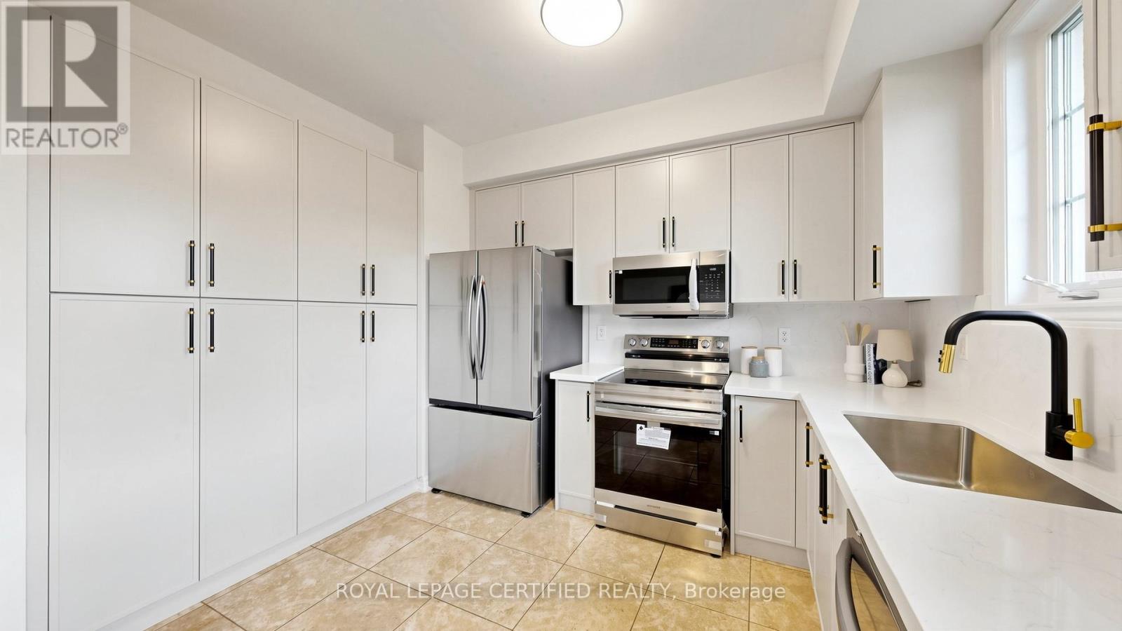 1380 Granrock Crescent, Mississauga, Ontario  L5V 0E1 - Photo 14 - W13463990