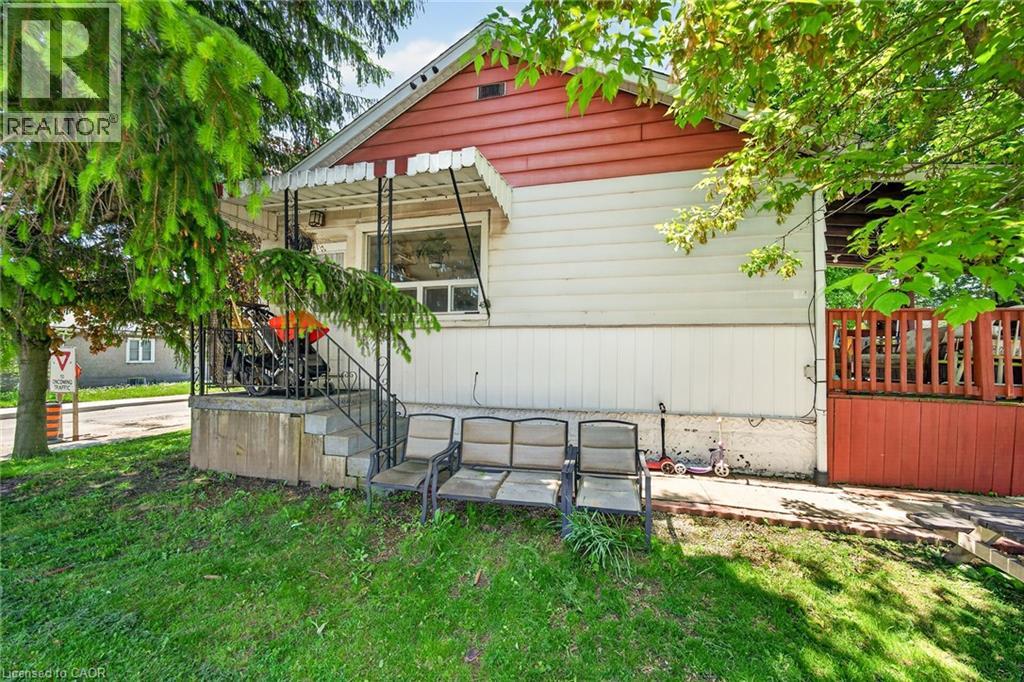 314 West 2nd Street, Hamilton, Ontario  L9C 3H2 - Photo 2 - 40841265