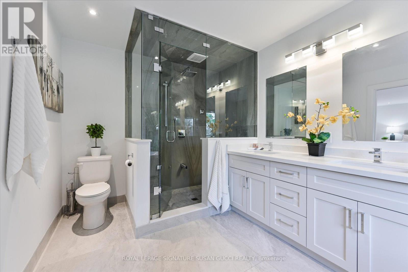 475 Donlands Avenue, Toronto, Ontario  M4J 3S4 - Photo 23 - E13458922