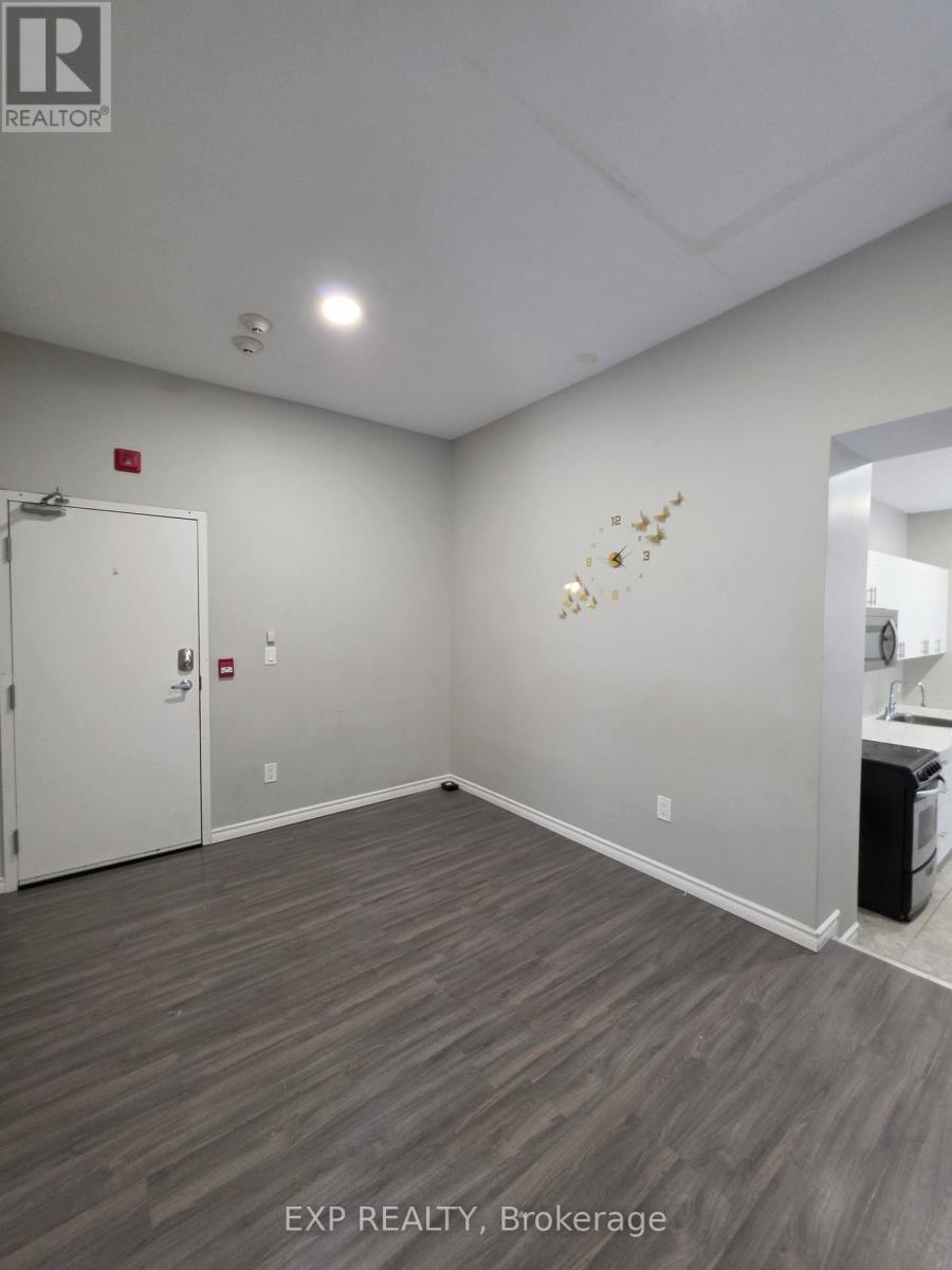 3 - 70 Victoria Street S, Hamilton, Ontario  L8N 2S7 - Photo 3 - X13463808
