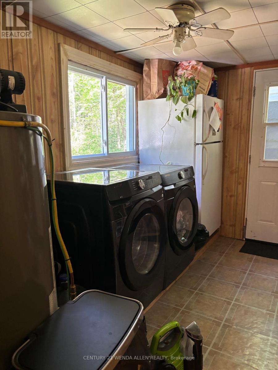 2913 Highway 11 Highway N, Temagami, Ontario  P0M 1T0 - Photo 10 - X13463890