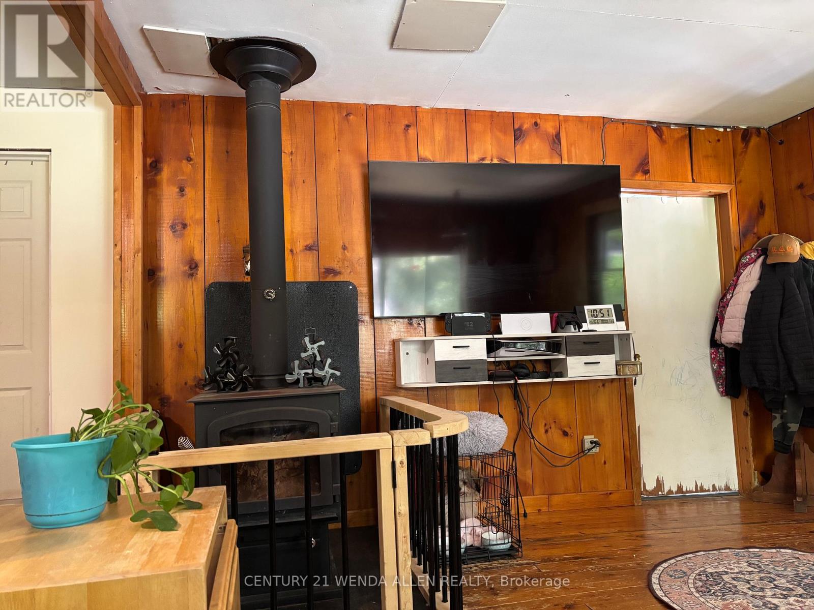 2913 Highway 11 Highway N, Temagami, Ontario  P0M 1T0 - Photo 12 - X13463890