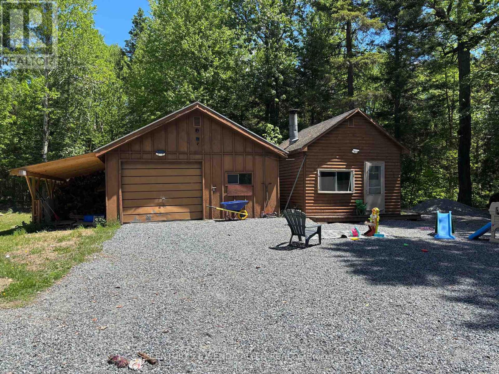 2913 Highway 11 Highway N, Temagami, Ontario  P0M 1T0 - Photo 2 - X13463890