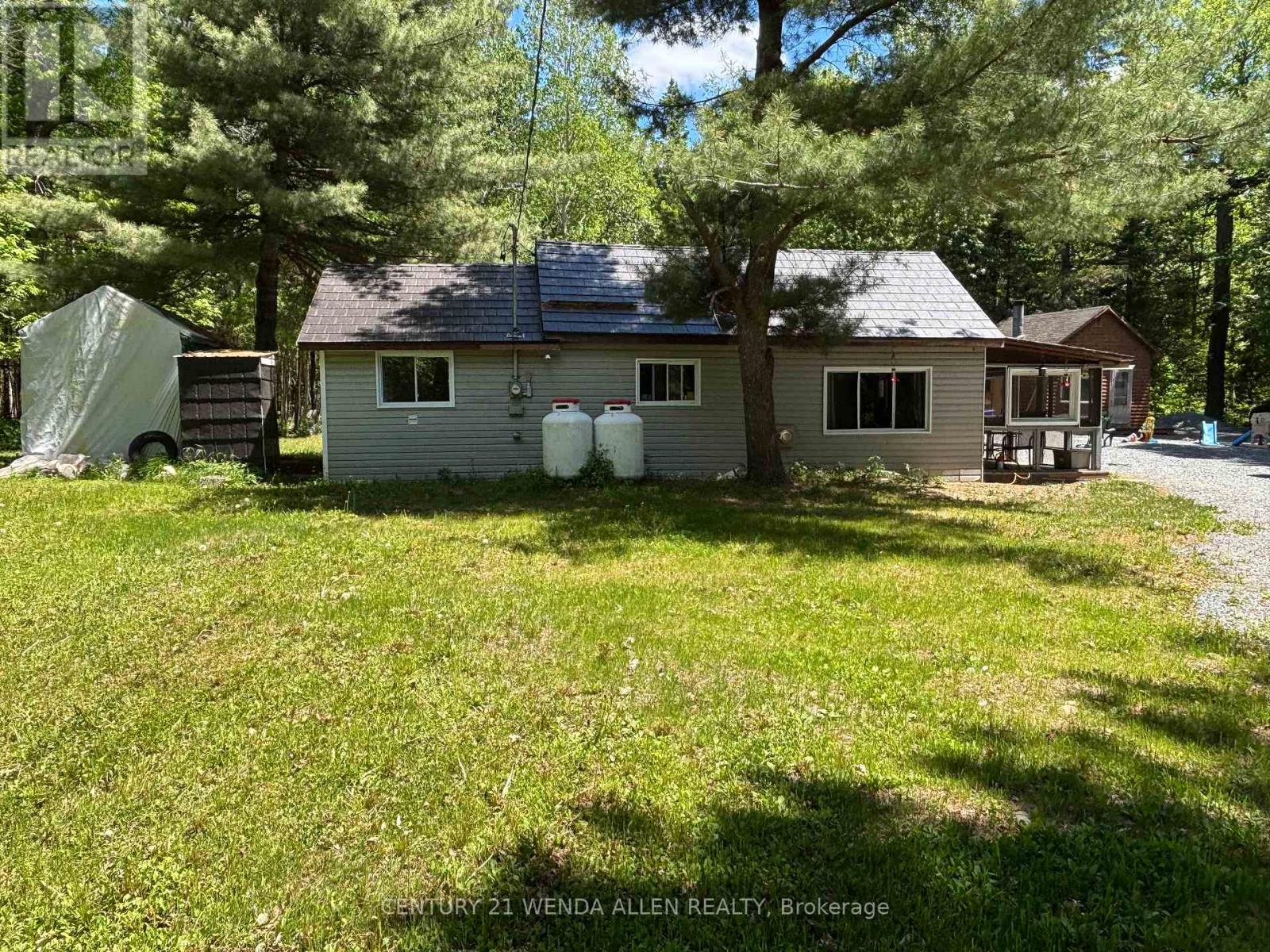 2913 Highway 11 Highway N, Temagami, Ontario  P0M 1T0 - Photo 3 - X13463890