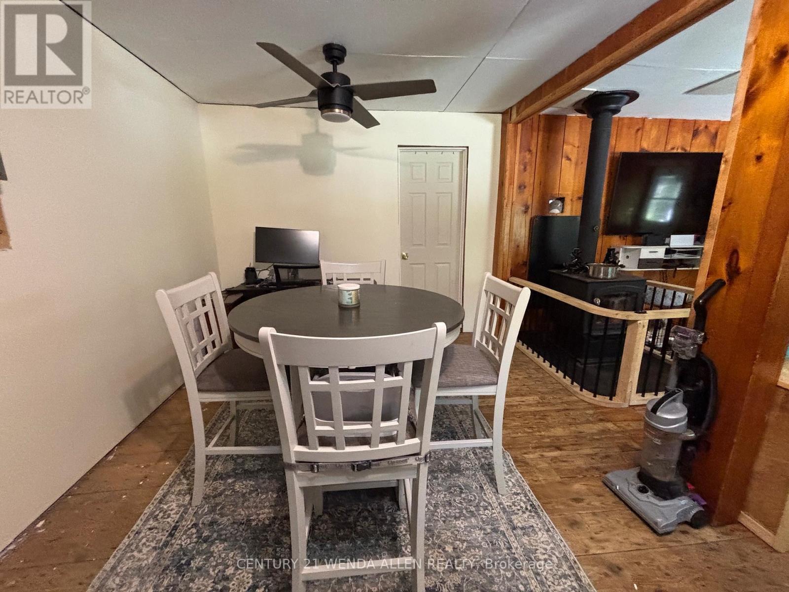2913 Highway 11 Highway N, Temagami, Ontario  P0M 1T0 - Photo 6 - X13463890
