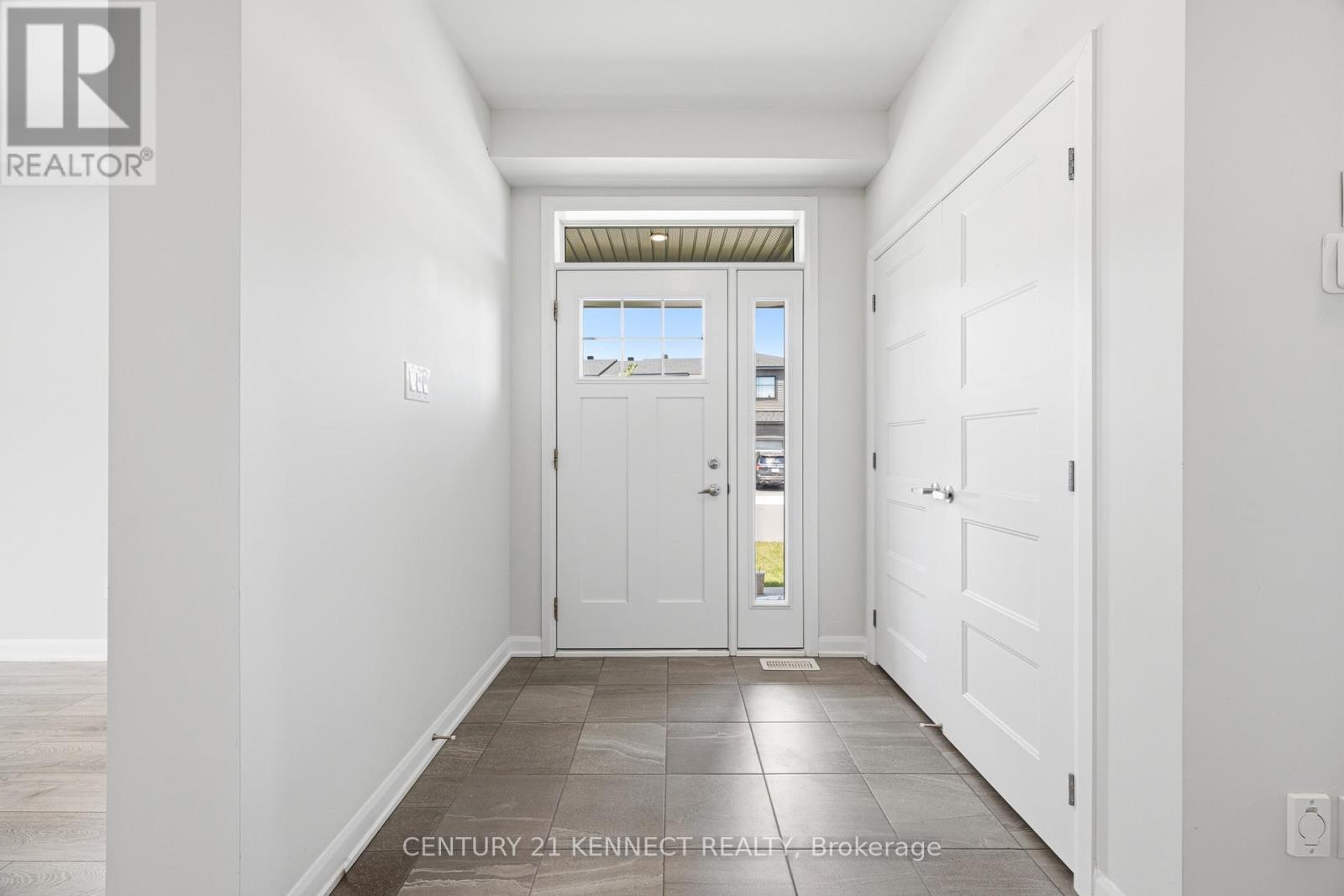 1001 Ballyhale Heights, Ottawa, Ontario  K2J 6Y6 - Photo 4 - X13463932