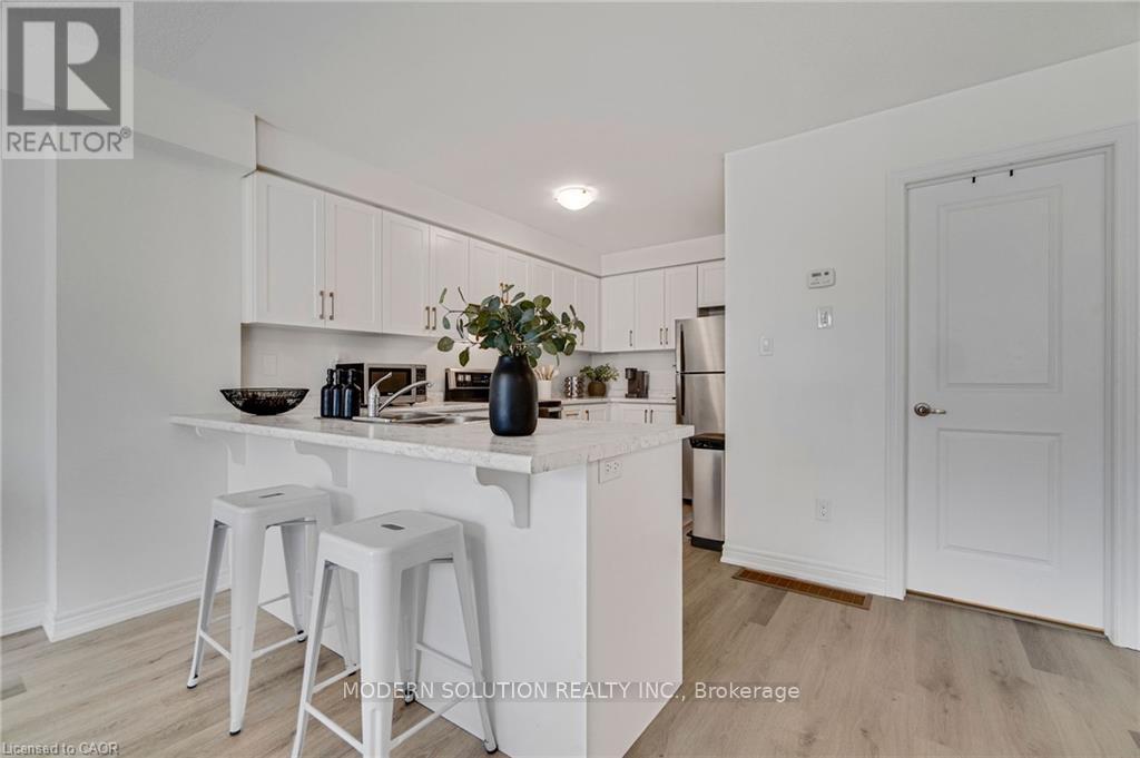 96 Dryden Lane, Hamilton, Ontario L8H 0B6 - Photo 15 - X13463938