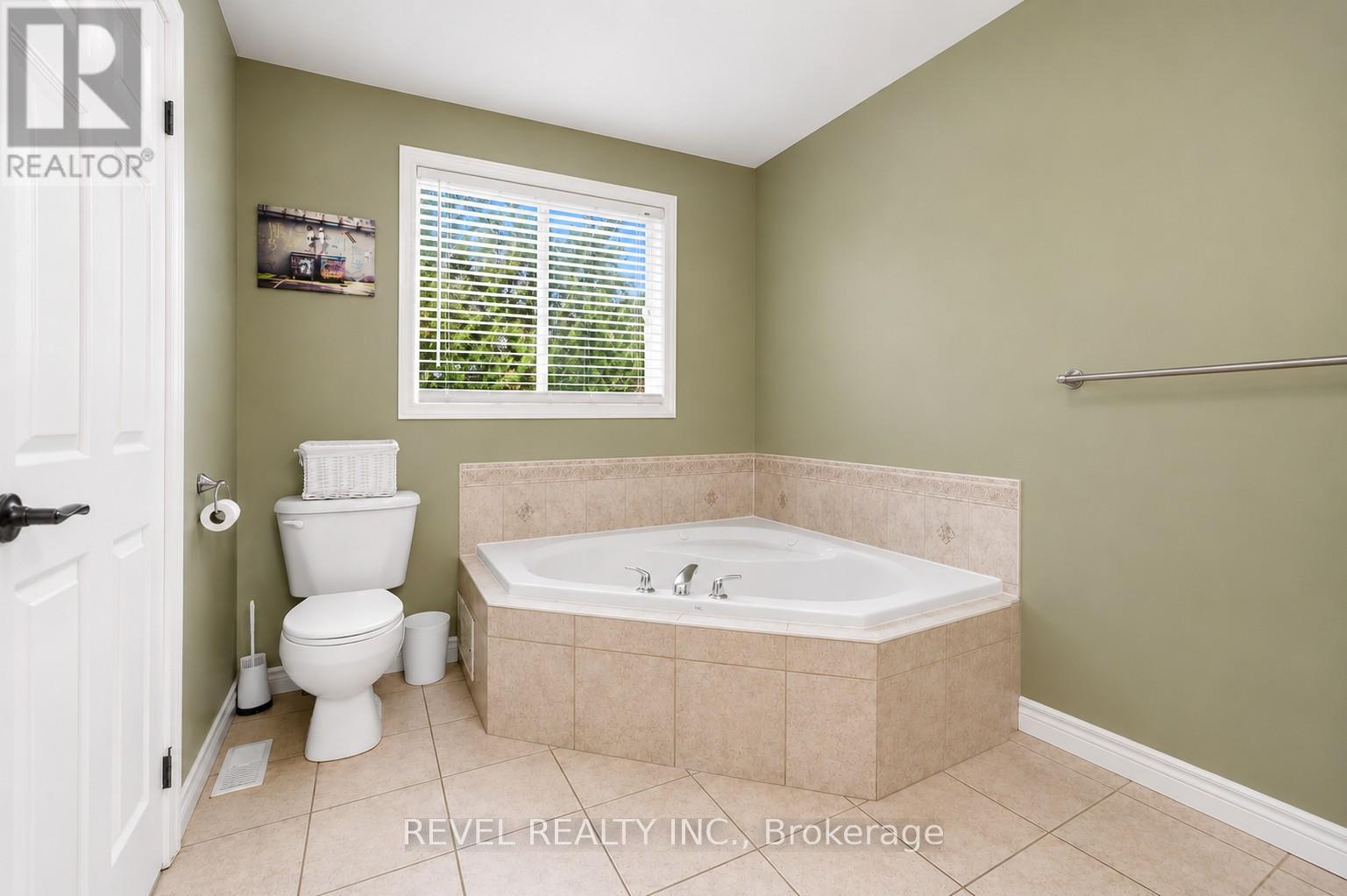 11 Maynard Street, Hamilton, Ontario  L9B 1A9 - Photo 24 - X13463968