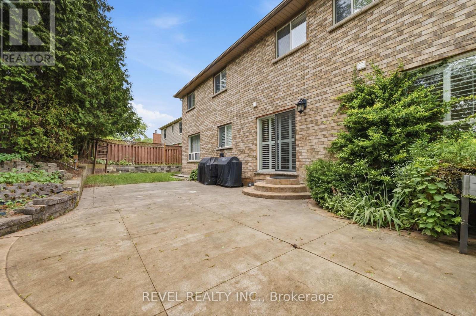 11 Maynard Street, Hamilton, Ontario  L9B 1A9 - Photo 40 - X13463968