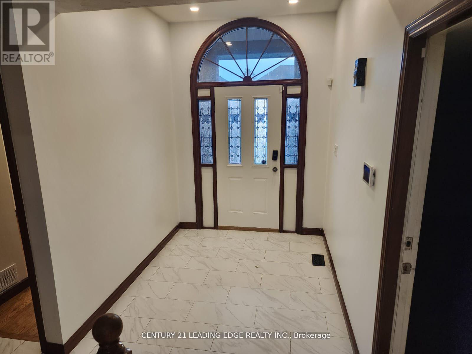 11 Westlawn Drive, Hamilton, Ontario  L9B 2J4 - Photo 2 - X13463988