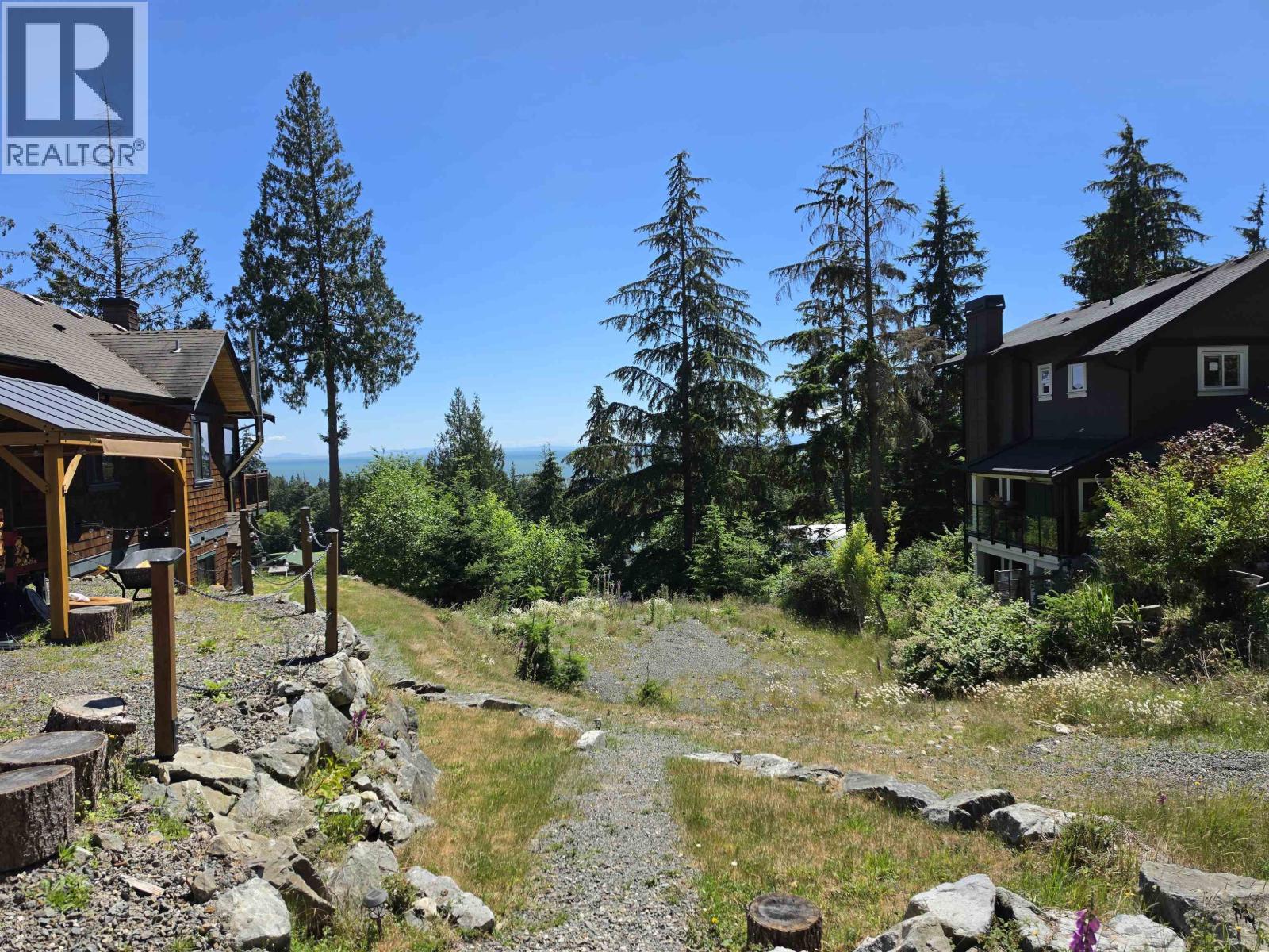 931 Fairway Lane, Bowen Island, British Columbia  V0N 1G2 - Photo 2 - R3137593