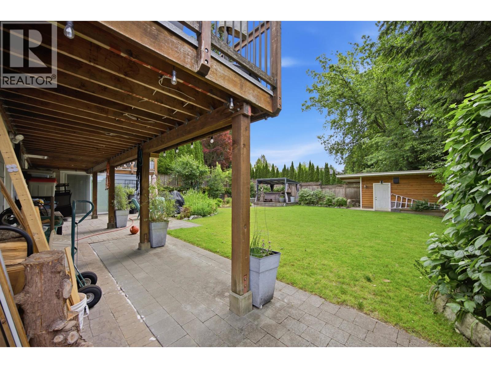 944 Tollcross Road, North Vancouver, British Columbia  V7H 2G2 - Photo 34 - R3137396