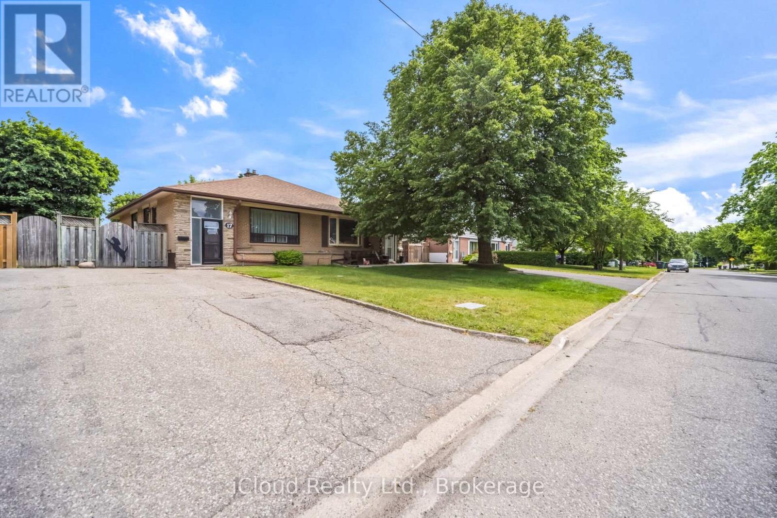 17 Algonquin Boulevard, Brampton, Ontario  L6T 1R7 - Photo 4 - W13463882