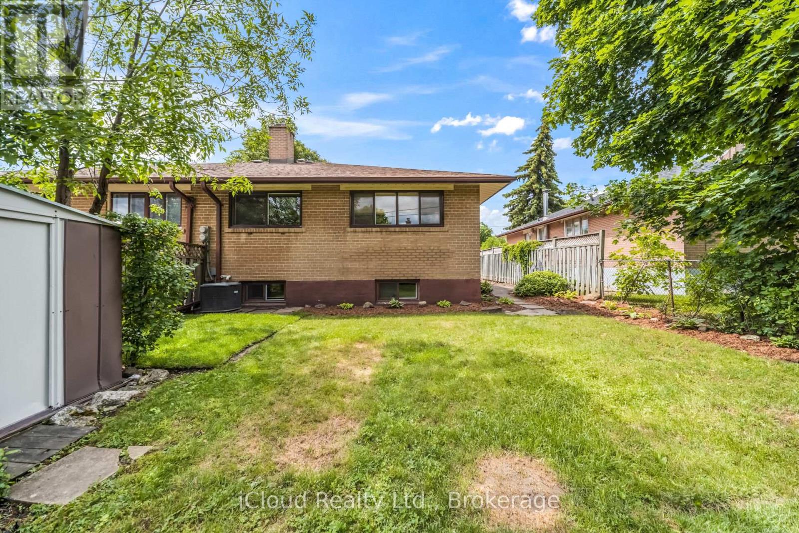 17 Algonquin Boulevard, Brampton, Ontario  L6T 1R7 - Photo 2 - W13463882