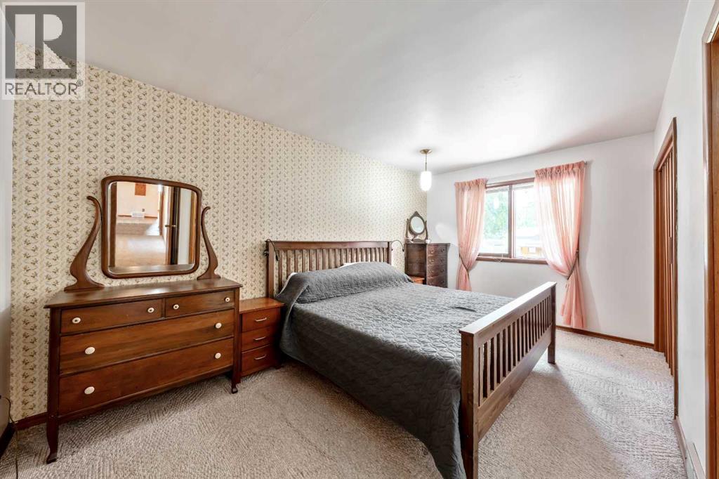 1811 Canberra Road Nw, Calgary, Alberta  T2L 0S3 - Photo 17 - A2321758