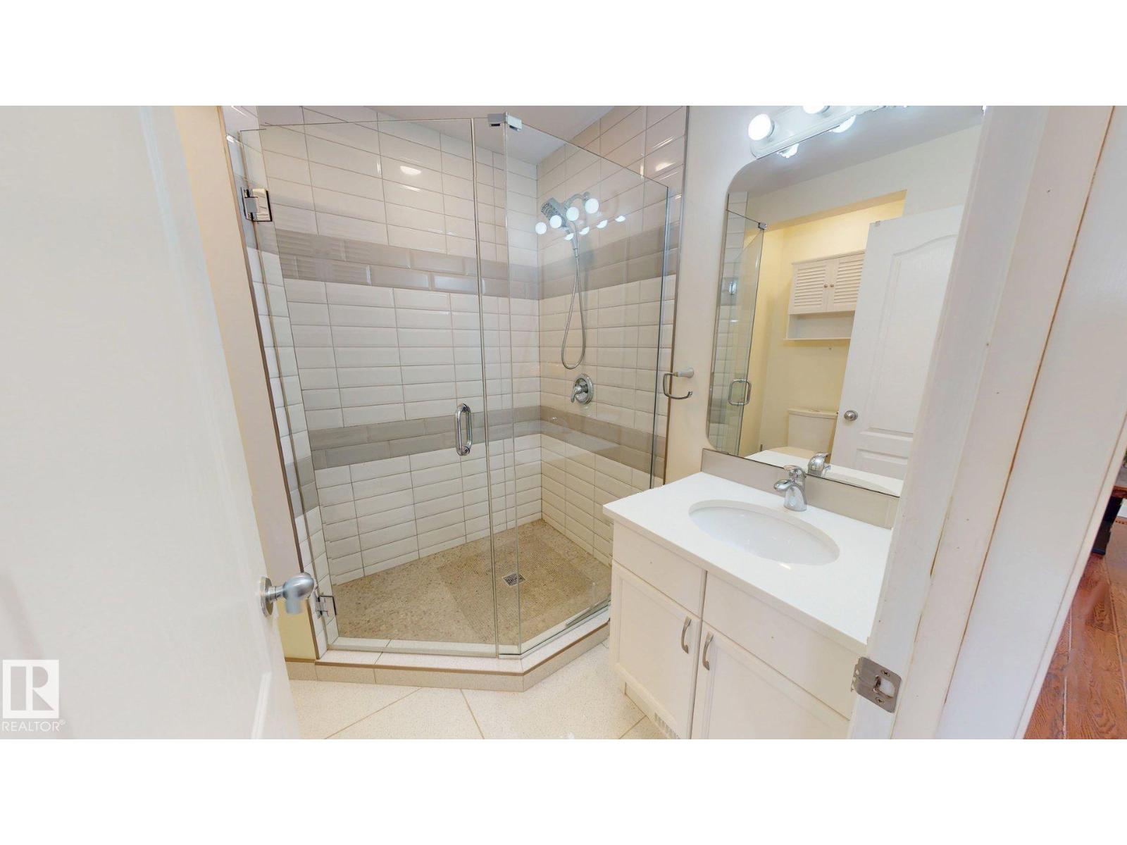 4756 156 Av Nw, Edmonton, Alberta  T5Y 0B5 - Photo 6 - E4494459