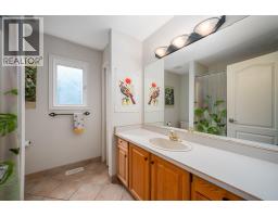 492 Carona Crescent, Kelowna, British Columbia  V1W 3C6 - Photo 24 - 10391556