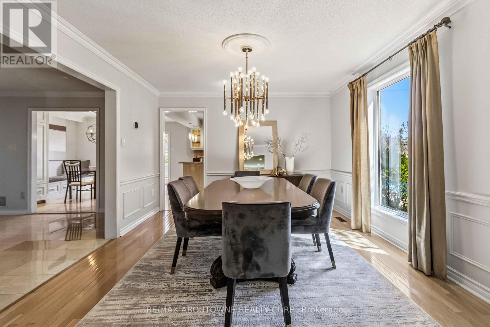 4330 Spinningdale Court, Mississauga, Ontario  L5M 3J8 - Photo 8 - W13233324