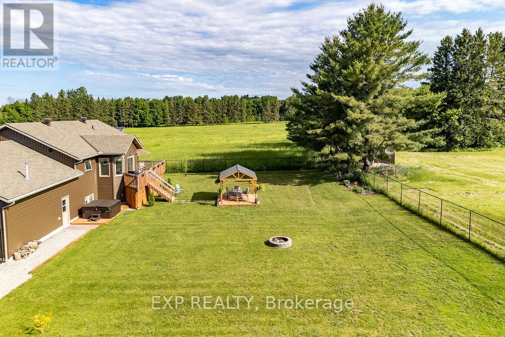 20 Riverdale Street, Whitewater Region, Ontario  K0J 2L0 - Photo 15 - X12902334