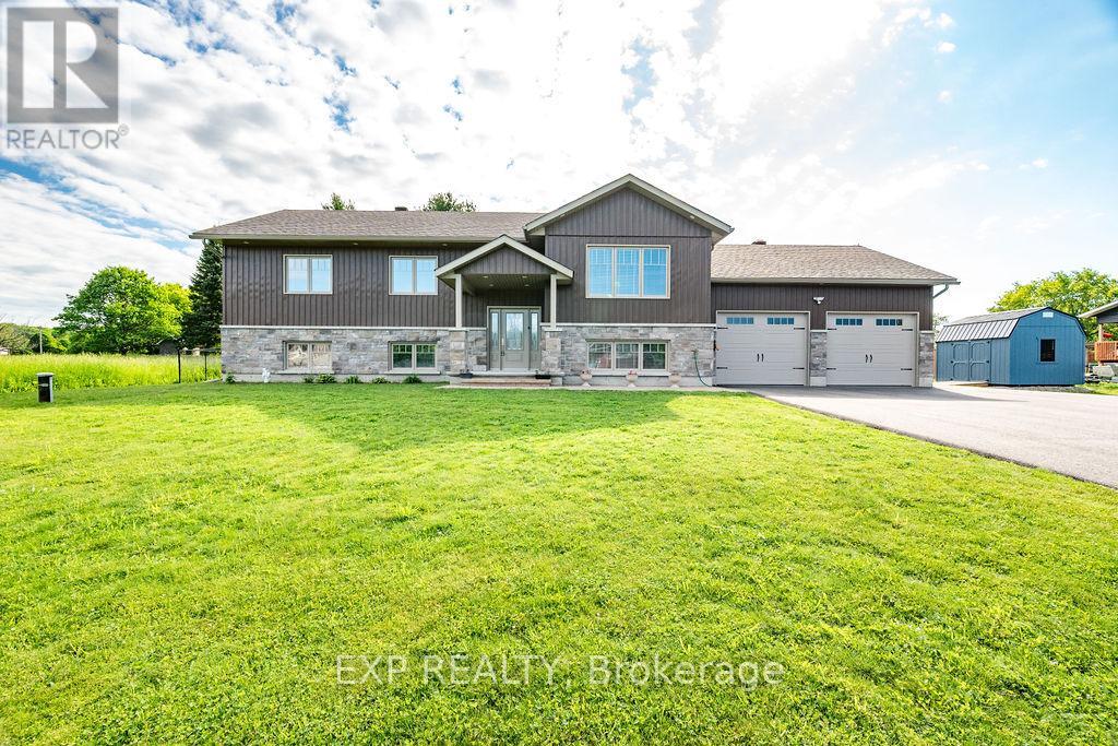 20 RIVERDALE STREET, Whitewater Region, Ontario