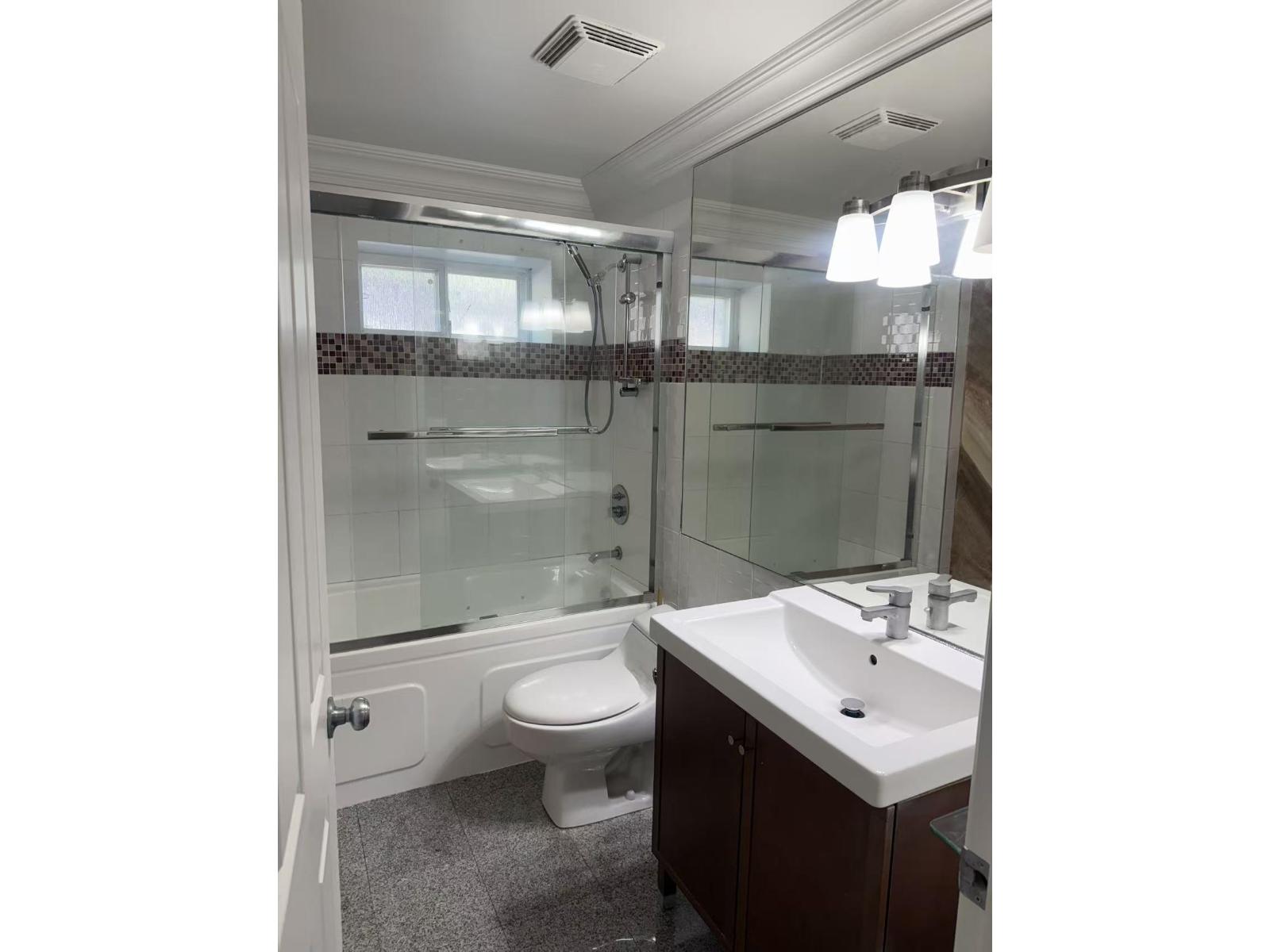 Bsmt 16433 93b Avenue, Surrey, British Columbia  V4N 5S3 - Photo 11 - R3137626