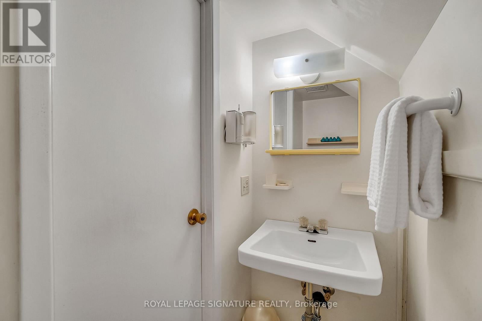 115 Southill Drive, Toronto, Ontario M3C 2H9 - Photo 28 - C13462612